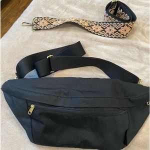 Canvelle oversized belt bag in great condition